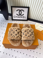 China Replica LV Women Shoes 91usd Only